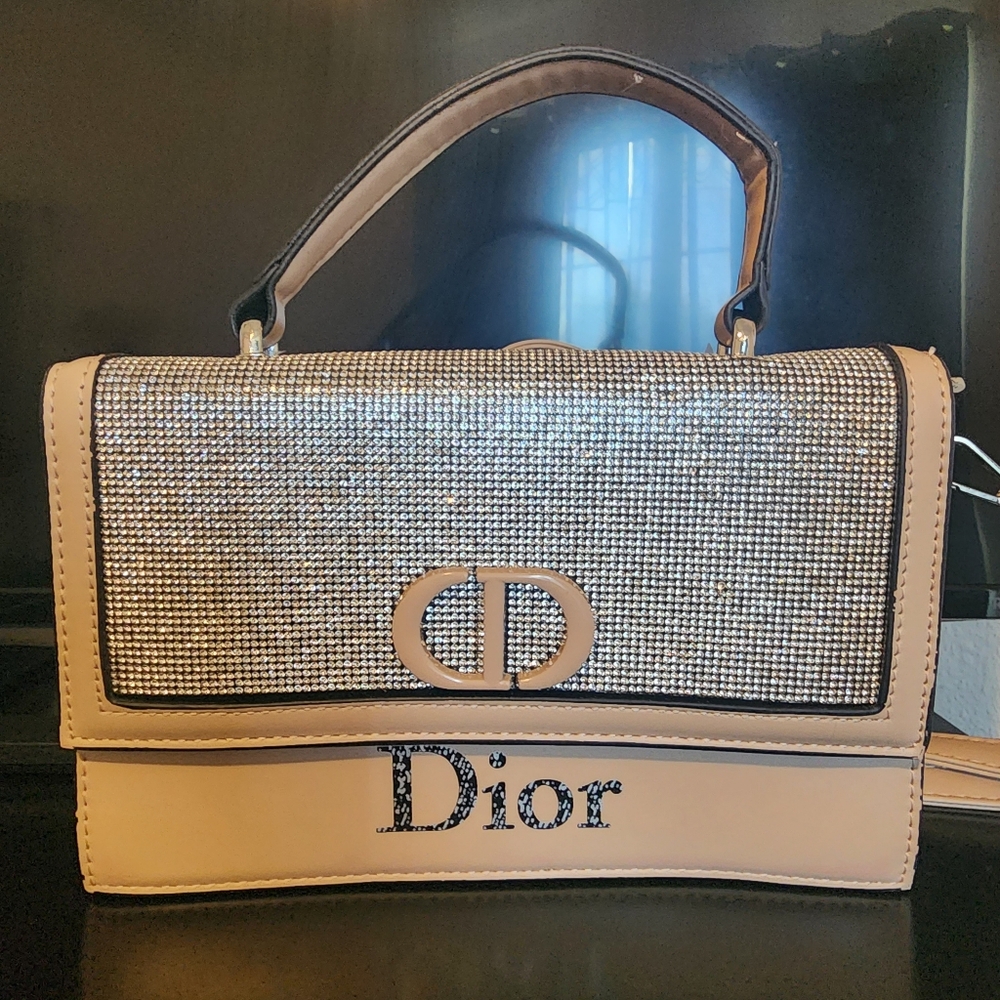 Handbag for women with optional strap